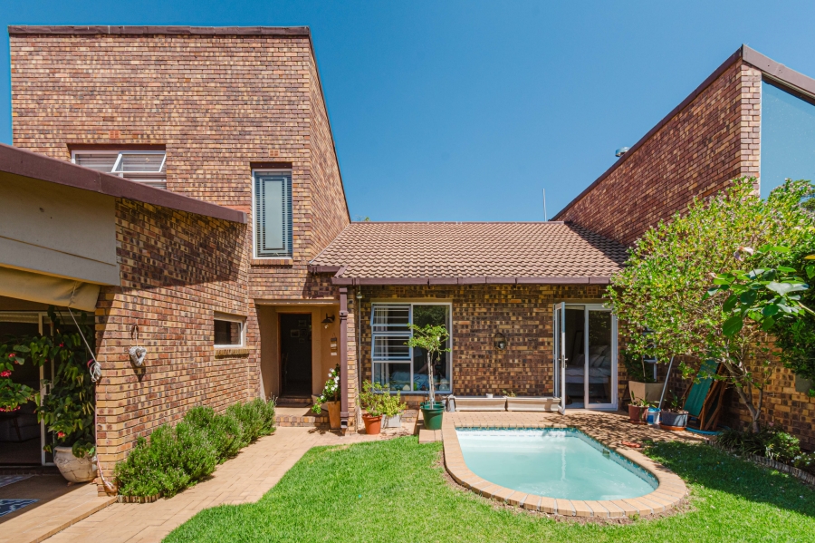 3 Bedroom Property for Sale in Lonehill Gauteng