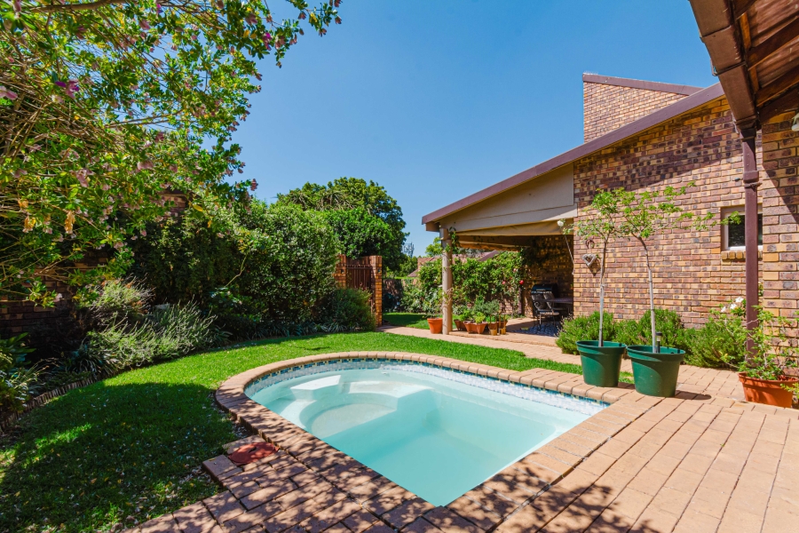 3 Bedroom Property for Sale in Lonehill Gauteng