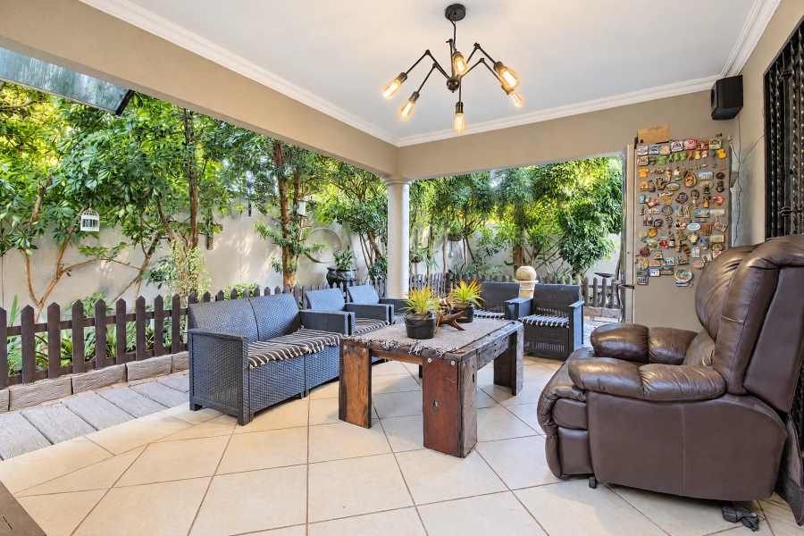3 Bedroom Property for Sale in Faerie Glen Gauteng