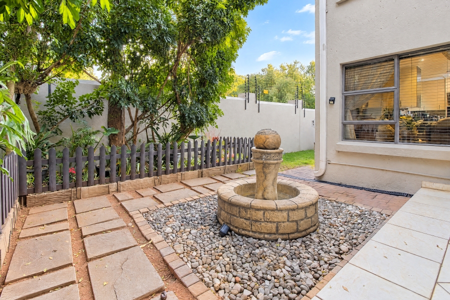 3 Bedroom Property for Sale in Faerie Glen Gauteng