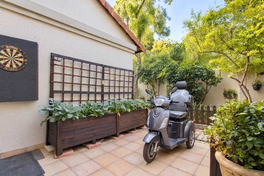 3 Bedroom Property for Sale in Faerie Glen Gauteng
