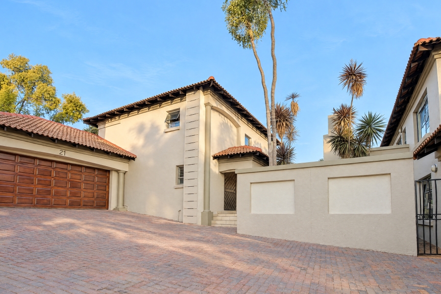3 Bedroom Property for Sale in Faerie Glen Gauteng