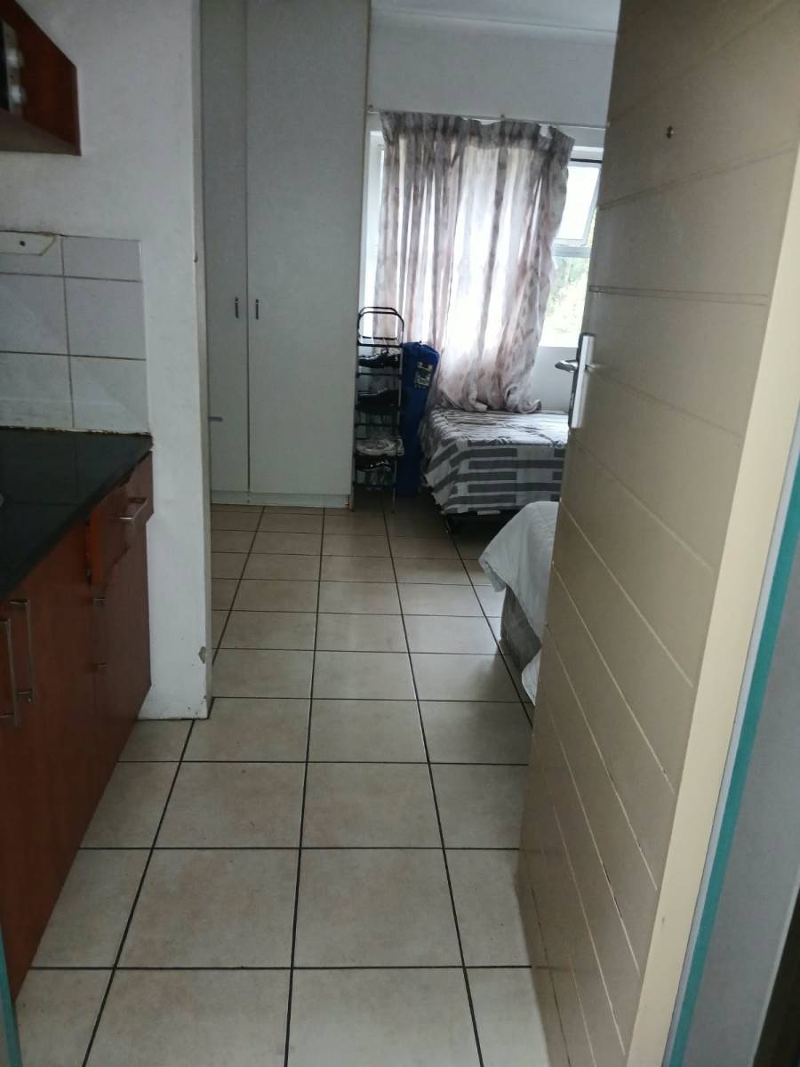 1 Bedroom Property for Sale in Glen Austin Gauteng