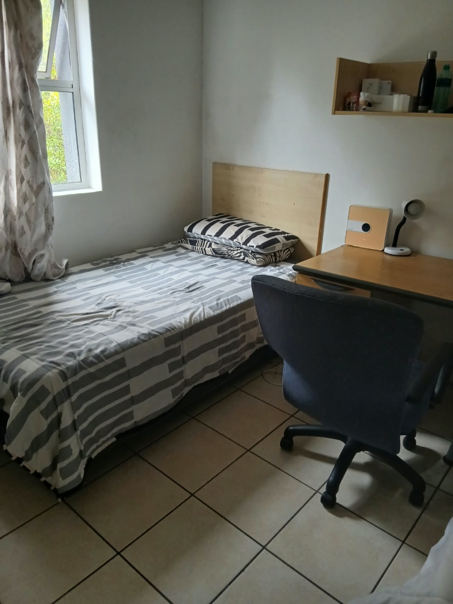 1 Bedroom Property for Sale in Glen Austin Gauteng