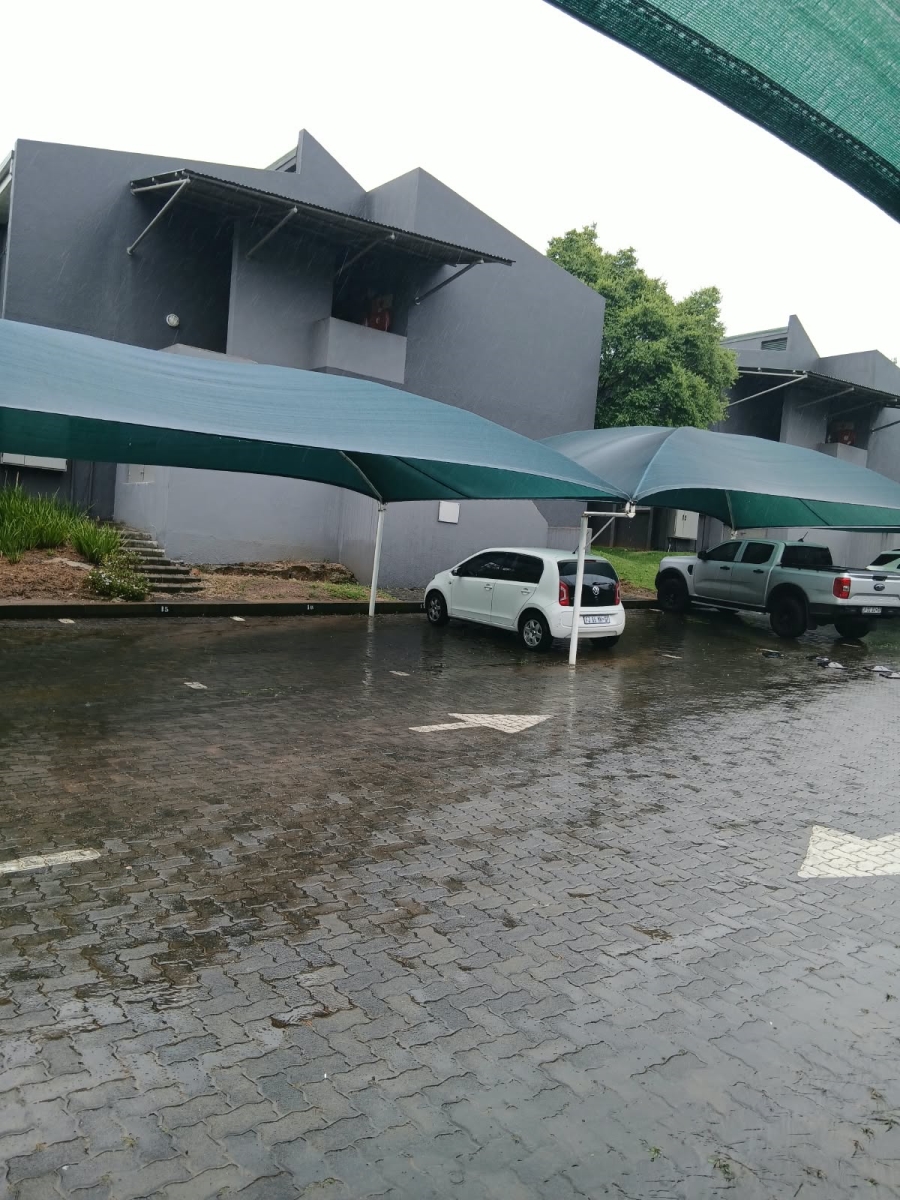 1 Bedroom Property for Sale in Glen Austin Gauteng