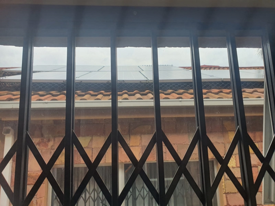 5 Bedroom Property for Sale in Christoburg Gauteng