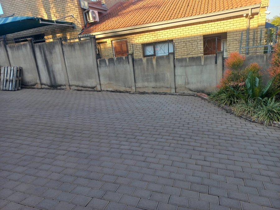 5 Bedroom Property for Sale in Christoburg Gauteng