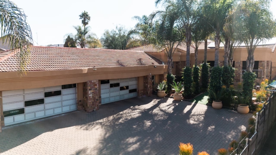 5 Bedroom Property for Sale in Christoburg Gauteng