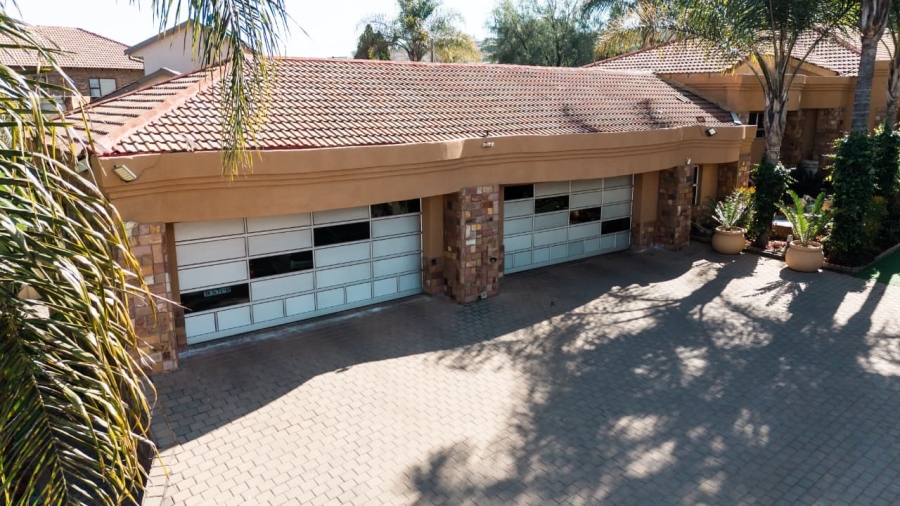 5 Bedroom Property for Sale in Christoburg Gauteng