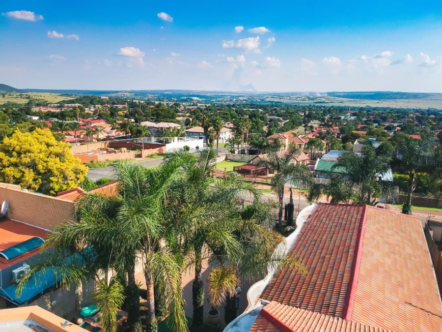 5 Bedroom Property for Sale in Christoburg Gauteng