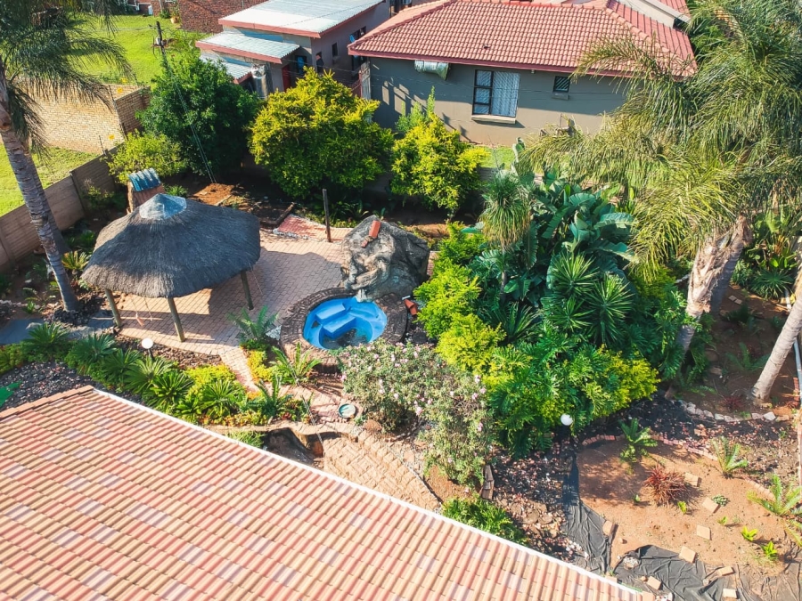 5 Bedroom Property for Sale in Christoburg Gauteng