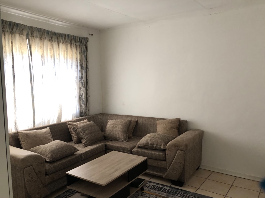 To Let 2 Bedroom Property for Rent in Christoburg Gauteng