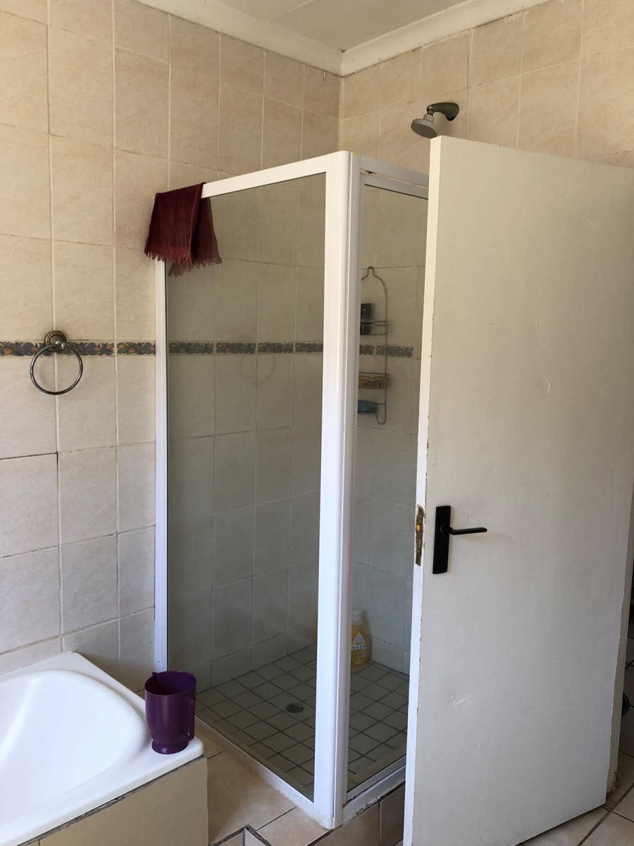 To Let 2 Bedroom Property for Rent in Christoburg Gauteng