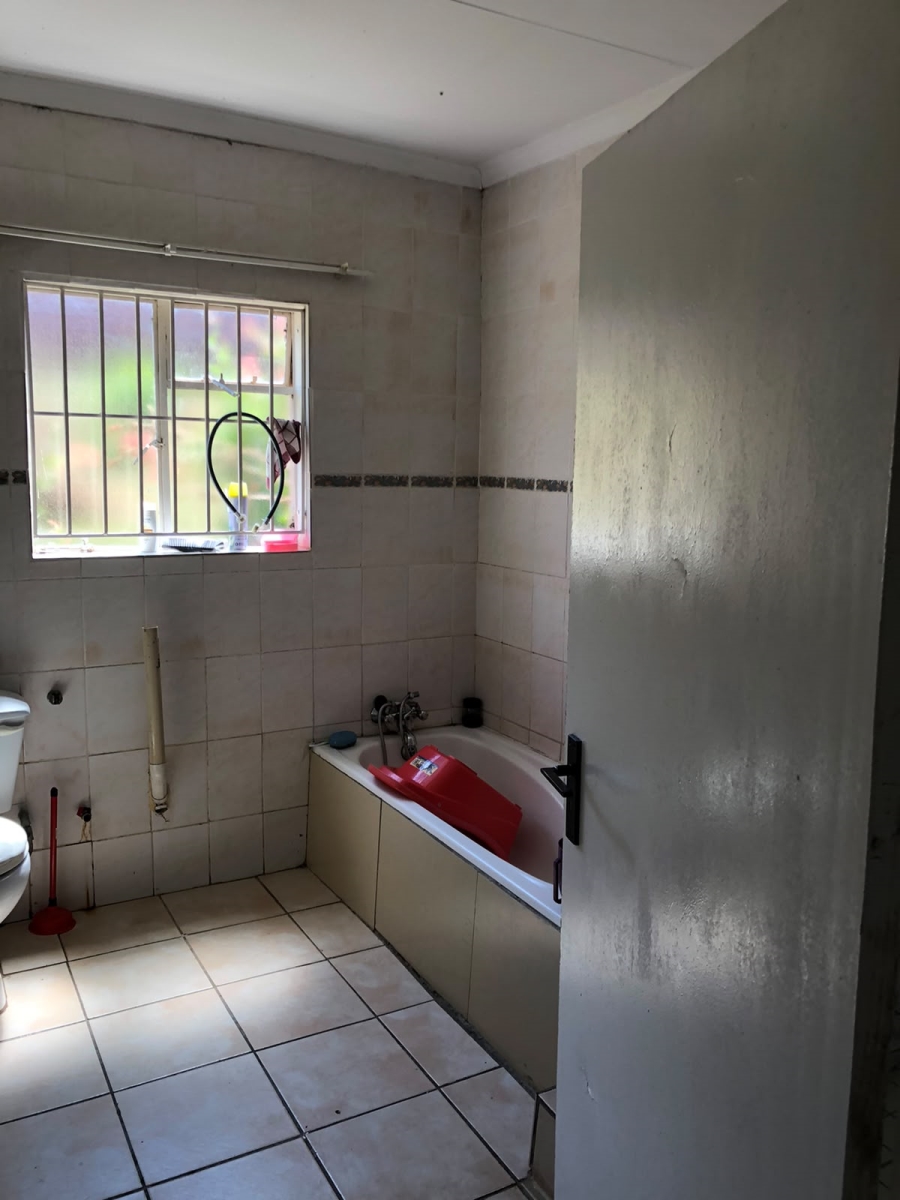 To Let 2 Bedroom Property for Rent in Christoburg Gauteng