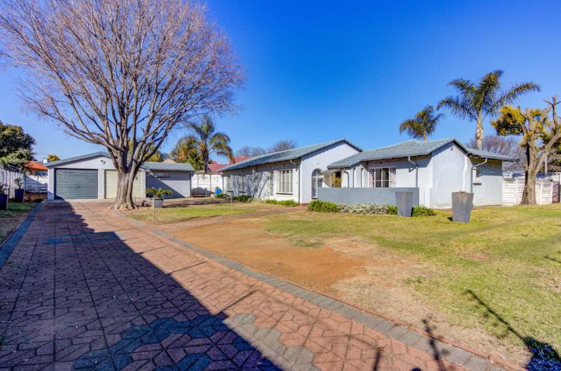 3 Bedroom Property for Sale in Van Riebeeck Park Gauteng