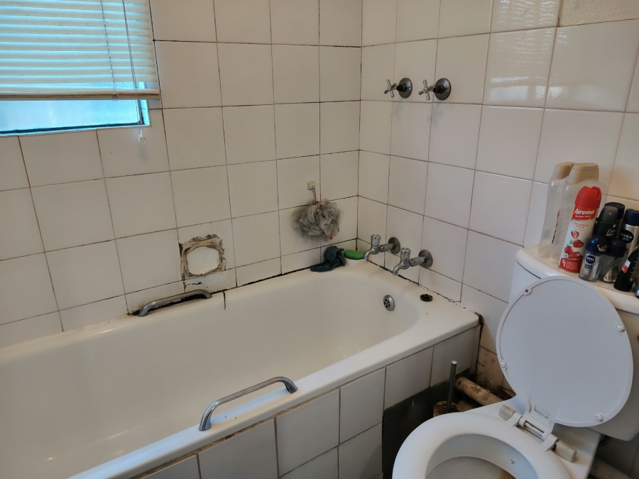 2 Bedroom Property for Sale in Lakefield Gauteng
