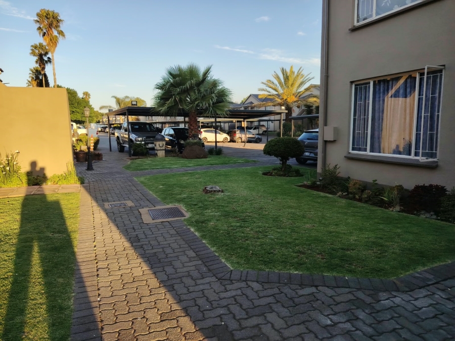 2 Bedroom Property for Sale in Lakefield Gauteng