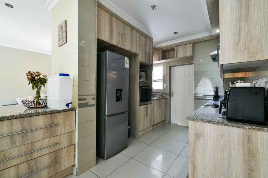 3 Bedroom Property for Sale in Olympus AH Gauteng