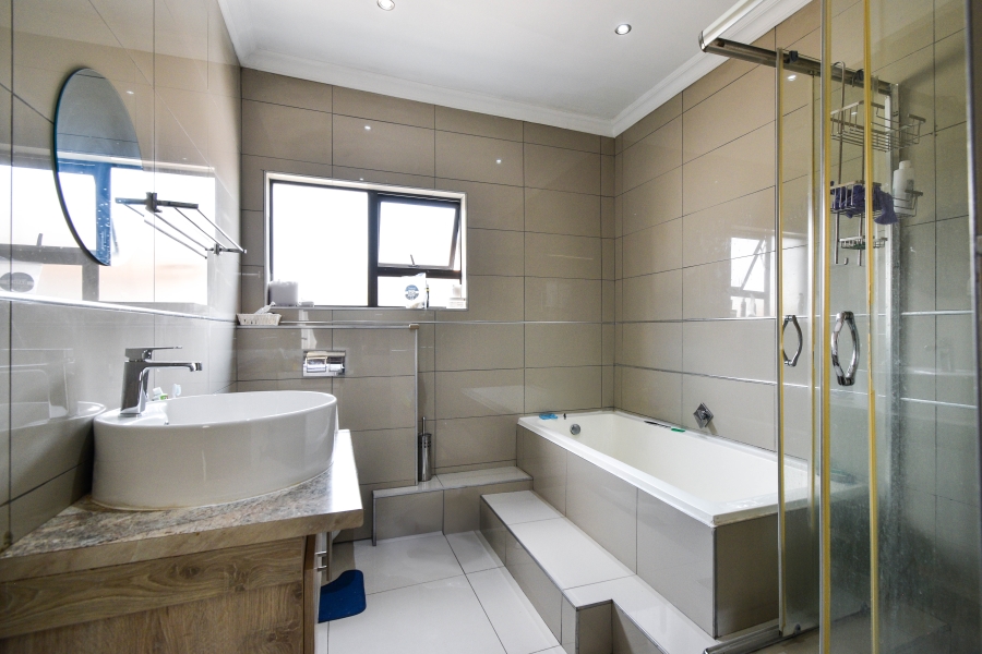 3 Bedroom Property for Sale in Olympus AH Gauteng