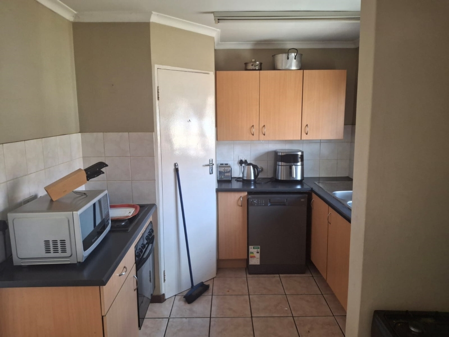 To Let 2 Bedroom Property for Rent in Equestria Gauteng