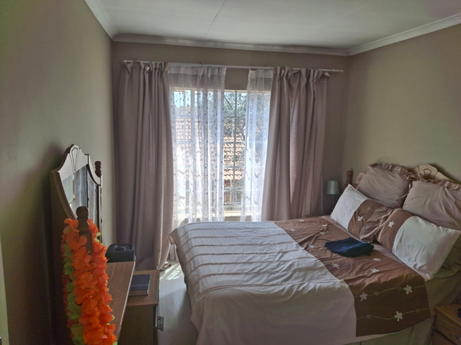 To Let 2 Bedroom Property for Rent in Equestria Gauteng
