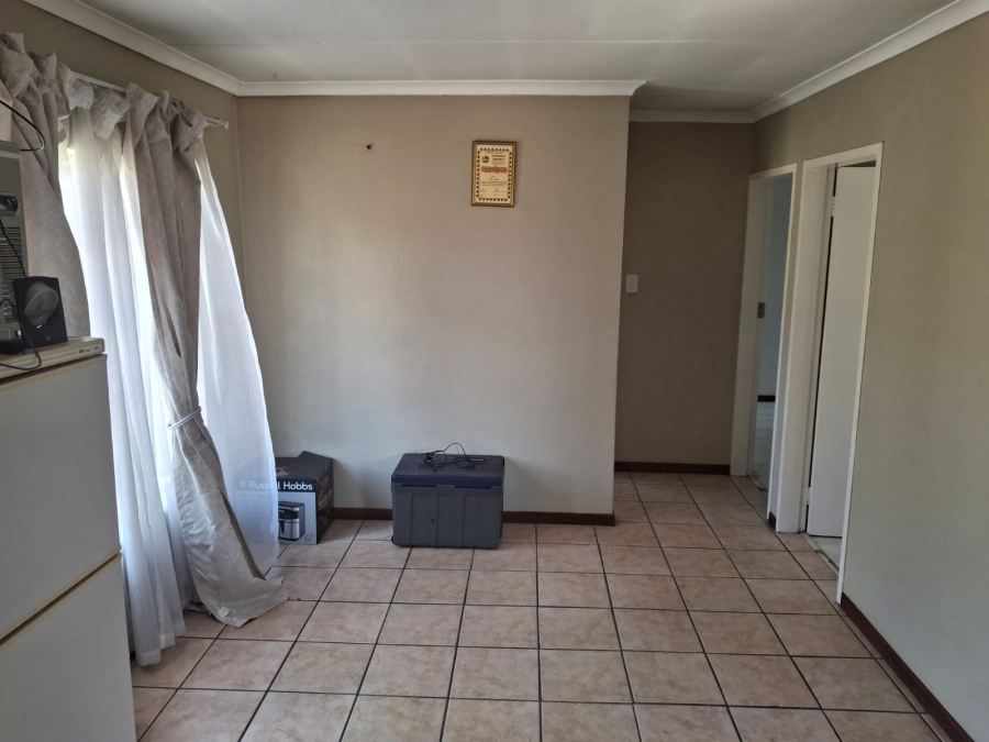 To Let 2 Bedroom Property for Rent in Equestria Gauteng