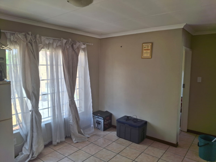 To Let 2 Bedroom Property for Rent in Equestria Gauteng
