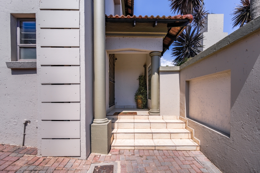 3 Bedroom Property for Sale in Faerie Glen Gauteng