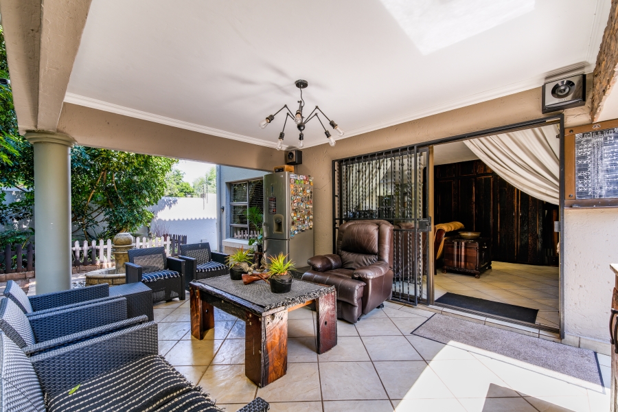3 Bedroom Property for Sale in Faerie Glen Gauteng