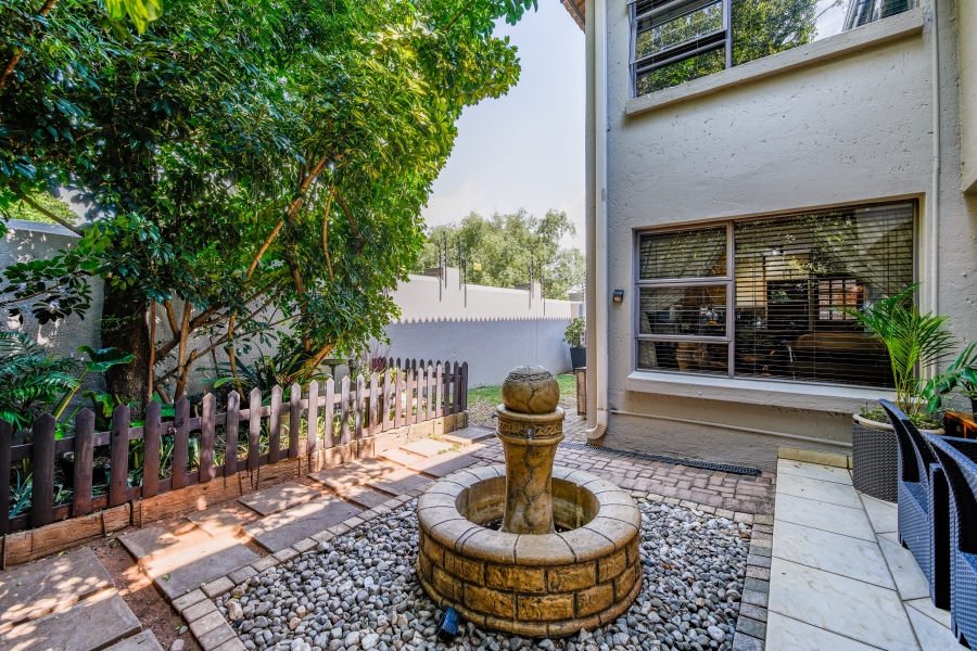 3 Bedroom Property for Sale in Faerie Glen Gauteng