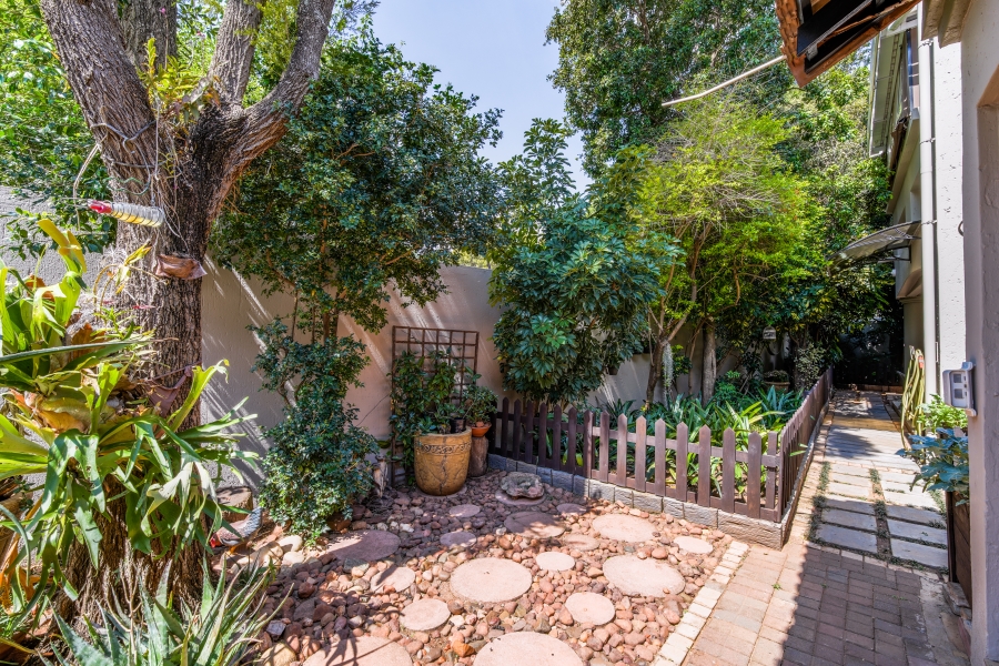 3 Bedroom Property for Sale in Faerie Glen Gauteng