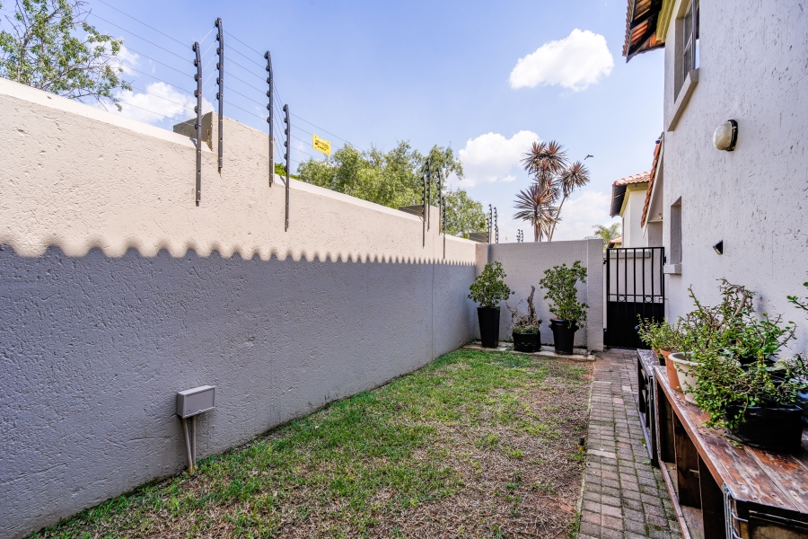 3 Bedroom Property for Sale in Faerie Glen Gauteng