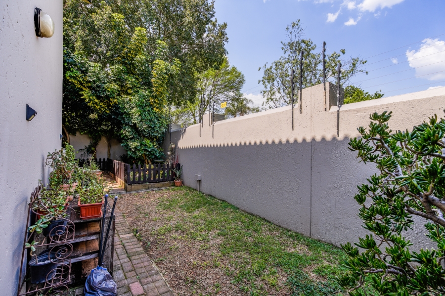 3 Bedroom Property for Sale in Faerie Glen Gauteng