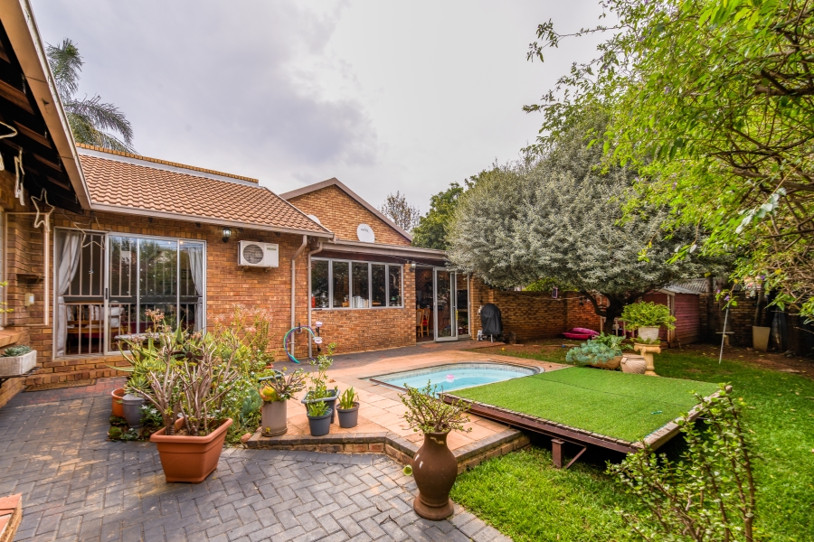 3 Bedroom Property for Sale in Moreleta Park Gauteng