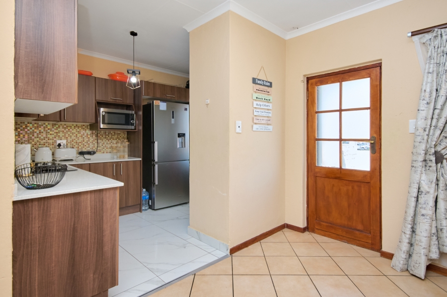 3 Bedroom Property for Sale in Halfway Gardens Gauteng