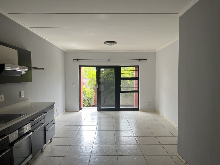 To Let 2 Bedroom Property for Rent in Douglasdale Gauteng