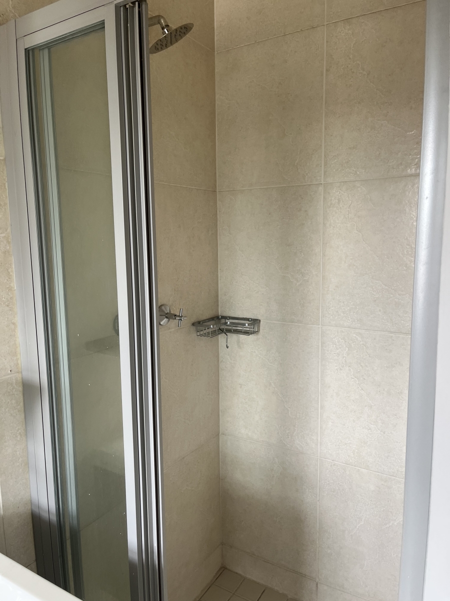 To Let 2 Bedroom Property for Rent in Douglasdale Gauteng