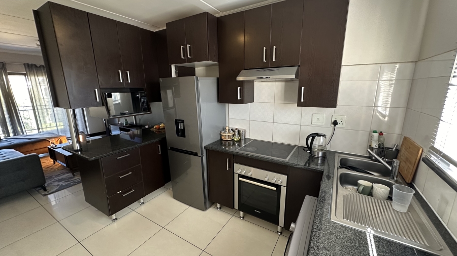 2 Bedroom Property for Sale in Noordwyk Gauteng