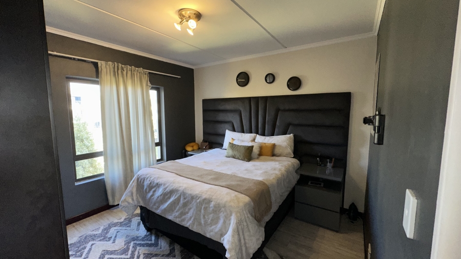2 Bedroom Property for Sale in Noordwyk Gauteng