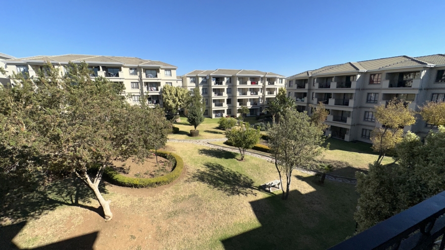 2 Bedroom Property for Sale in Noordwyk Gauteng