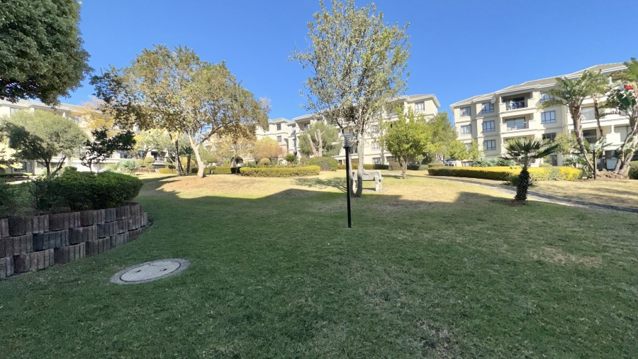 2 Bedroom Property for Sale in Noordwyk Gauteng