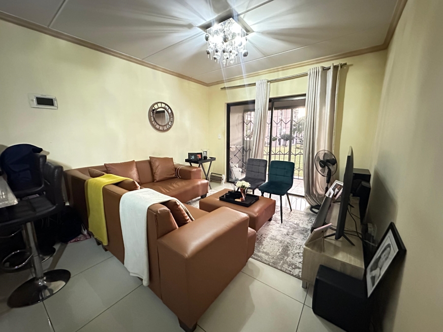 1 Bedroom Property for Sale in Noordwyk Gauteng