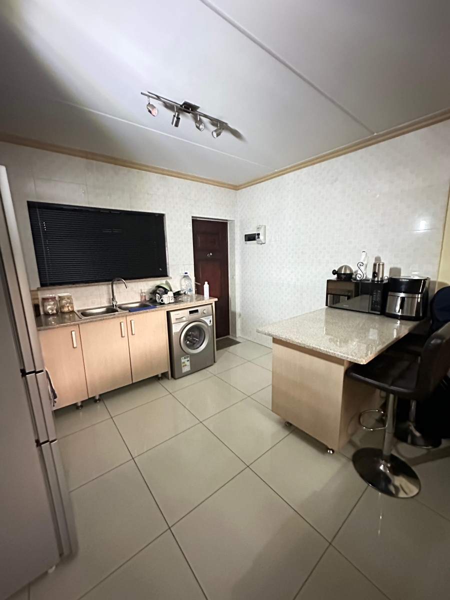 1 Bedroom Property for Sale in Noordwyk Gauteng