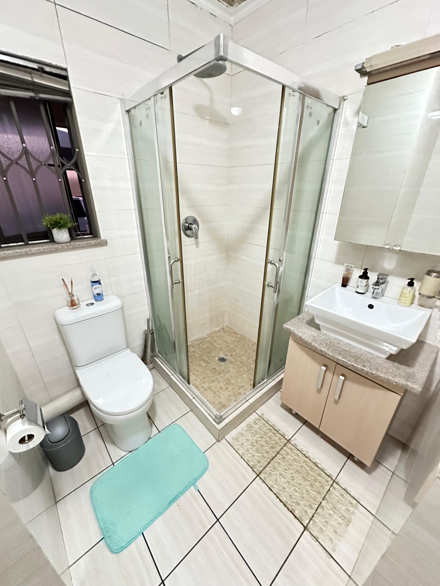 1 Bedroom Property for Sale in Noordwyk Gauteng