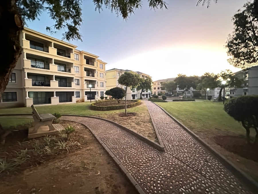 1 Bedroom Property for Sale in Noordwyk Gauteng