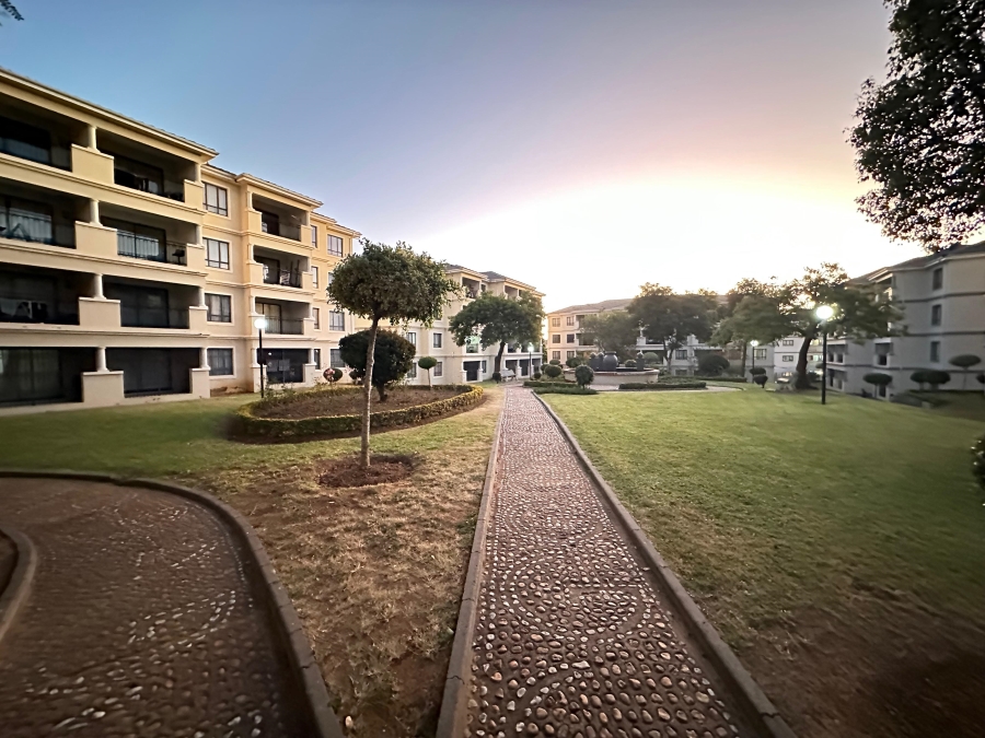 1 Bedroom Property for Sale in Noordwyk Gauteng