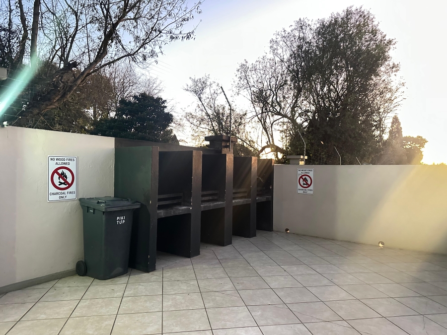 1 Bedroom Property for Sale in Noordwyk Gauteng