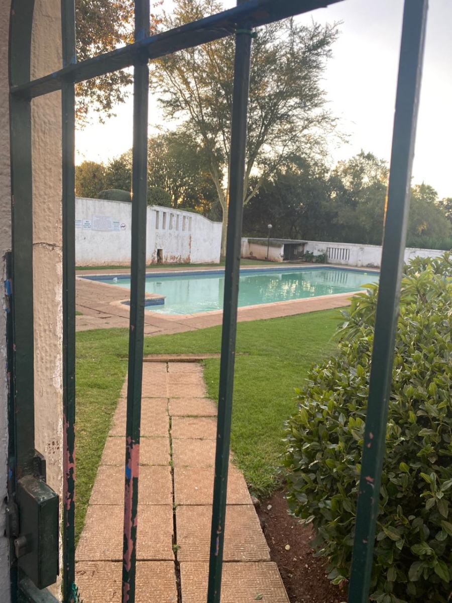 To Let 3 Bedroom Property for Rent in Windsor East Gauteng