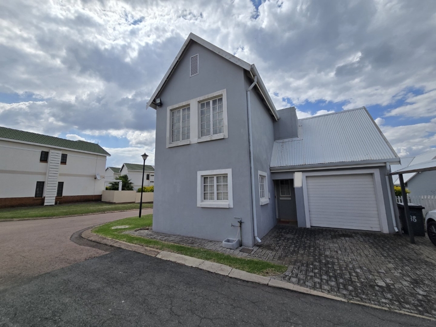 2 Bedroom Property for Sale in Montana Tuine Gauteng