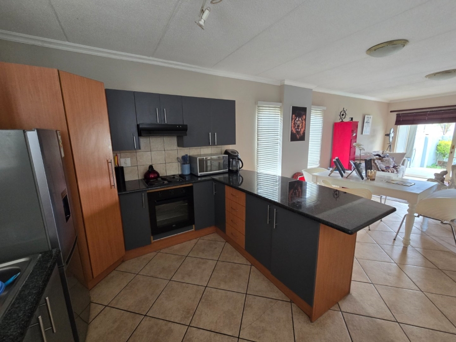 2 Bedroom Property for Sale in Montana Tuine Gauteng